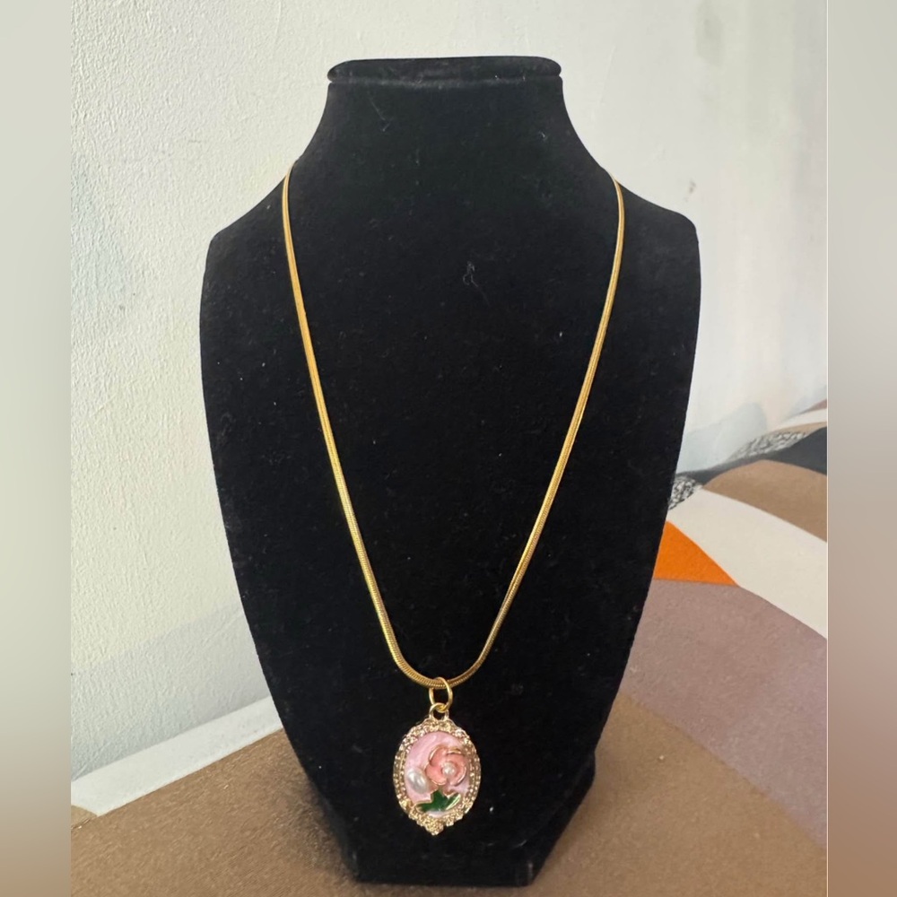 🌸Elegant Oil painted 18k Gold Plated Floral Necklace🌸